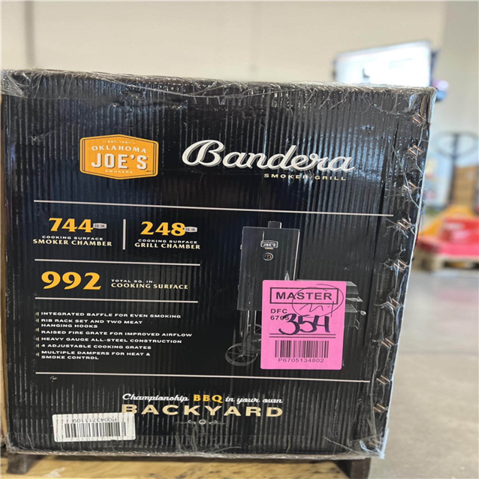 DALLAS LOCATION -  OKLAHOMA JOE'S Bandera Vertical Offset Charcoal Smoker and Grill with 992 sq. in. Cooking Area in Black