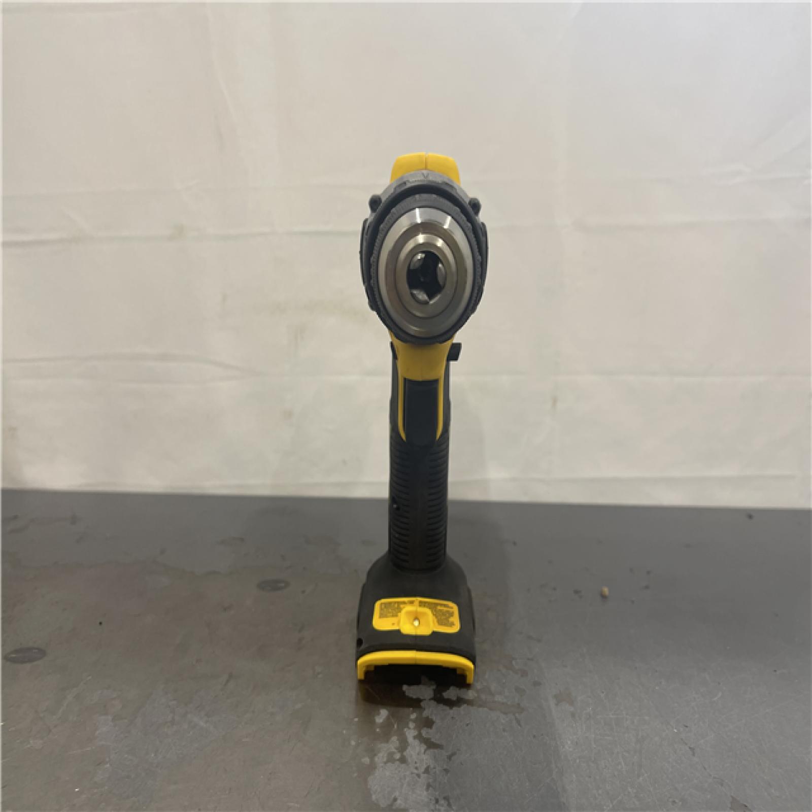 AS-IS- DEWALT ATOMIC 20V Cordless 1/2 in. Compact Hammer Drill Kit