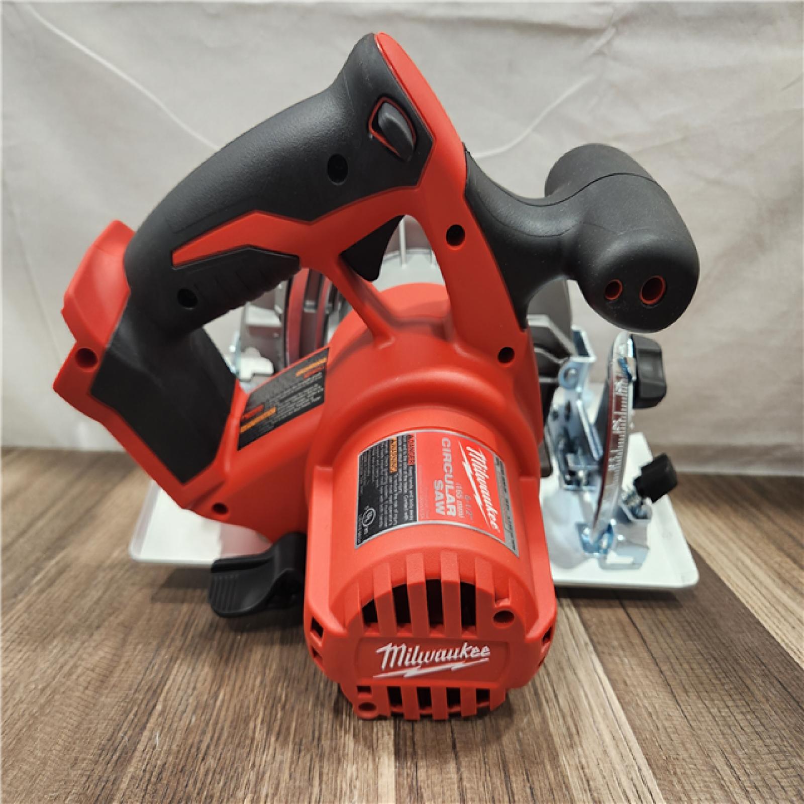 AS-IS- Milwaukee M18 Cordless 6-1/2 Circular Saw (Tool Only)