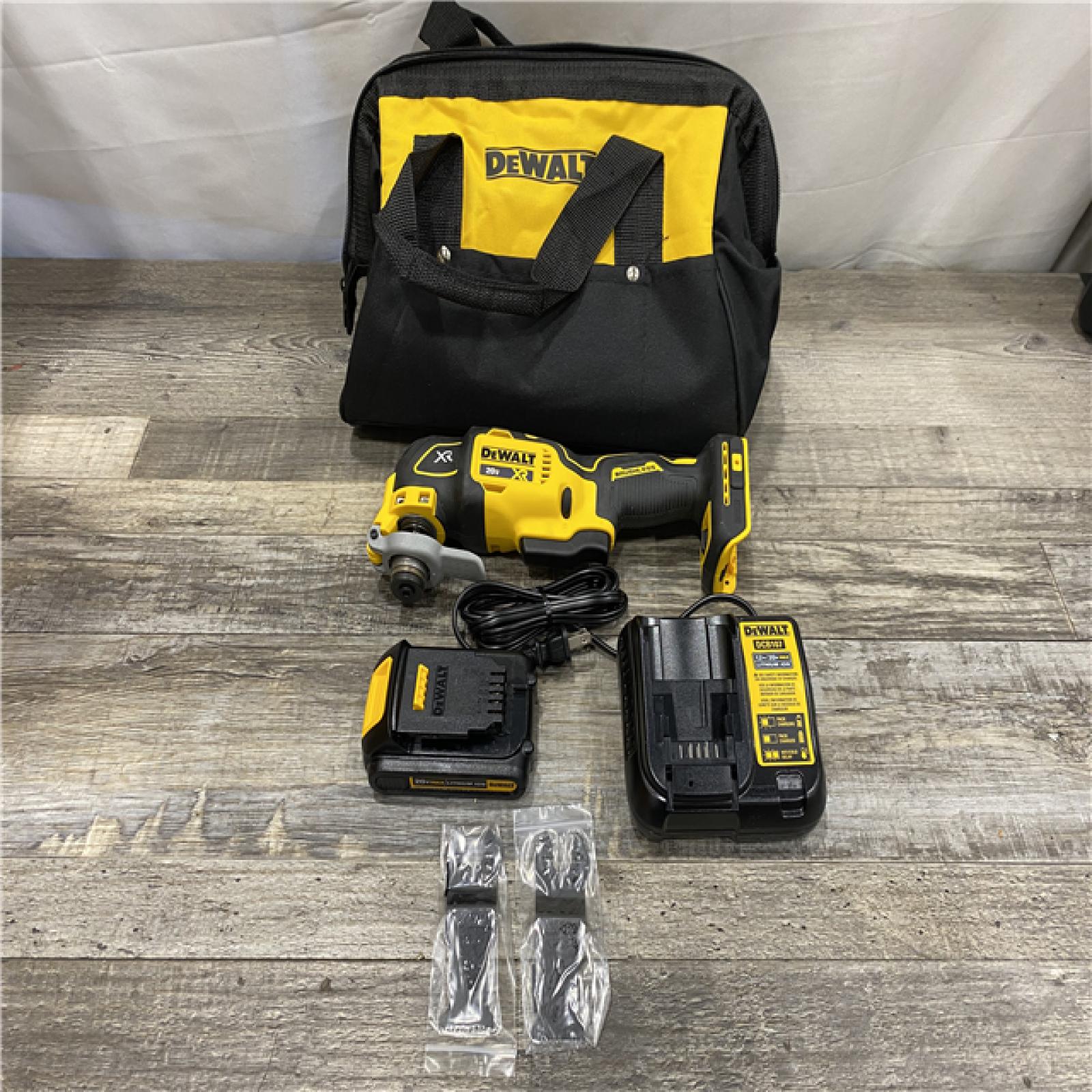 AS-IS DEWALT 20V MAX XR Cordless Brushless 3-Speed Oscillating Multi Tool Kit