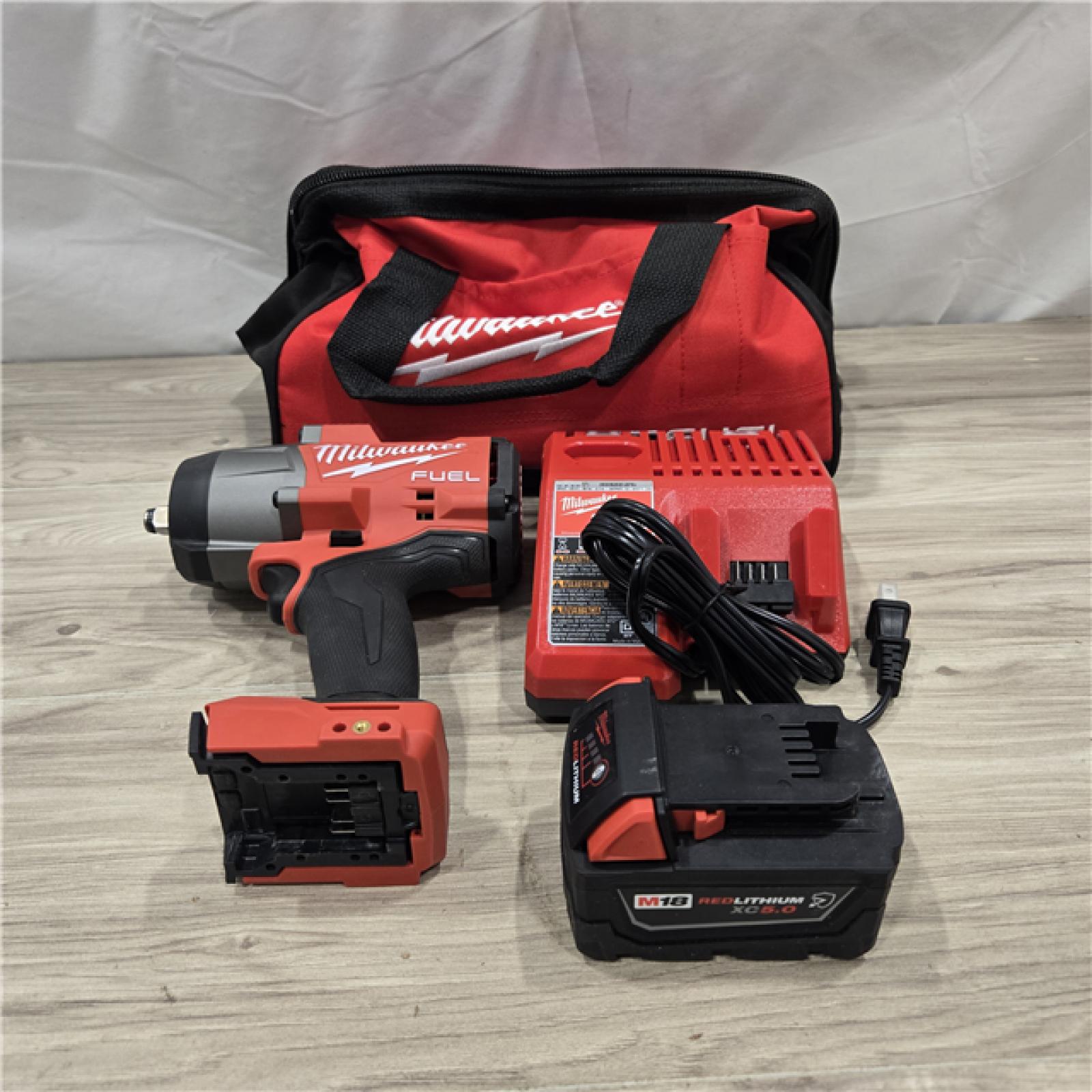 AS-IS Milwaukee M18 1/2 in. Cordless High Torque Impact Wrench Kit