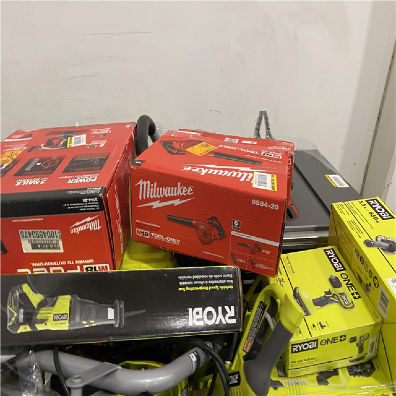 Dallas Location - As-Is Tool Pallet