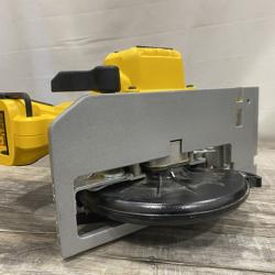 AS-IS DEWALT 20V MAX Cordless Brushless 6-1/2 in. Sidewinder Style Circular Saw (Tool Only)