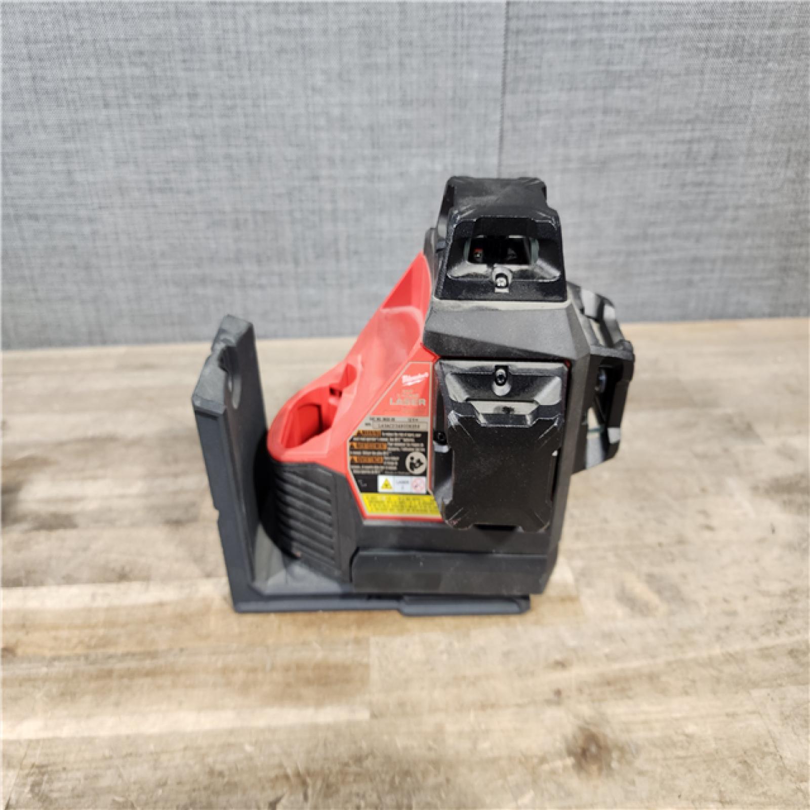 HOUSTON LOCATION - AS-IS Milwaukee-3632-21 M12 Green Beam Laser 360° 3-Plane Kit