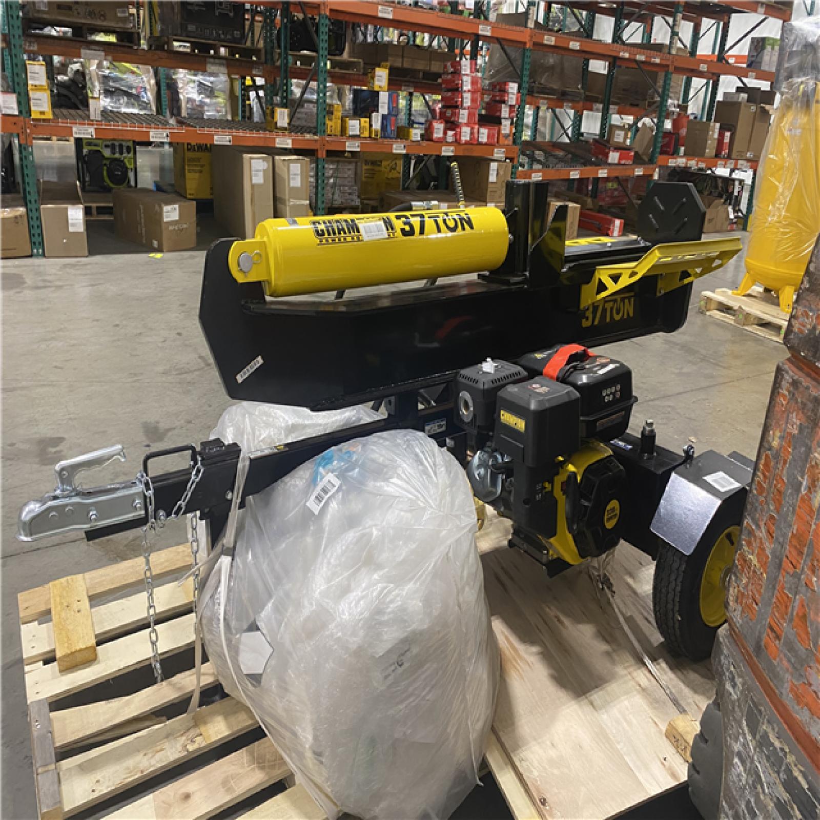 Dallas Location - As-Is Best Seller Champion Power Equipment 37 Ton 338cc Gas Wood Log Splitter