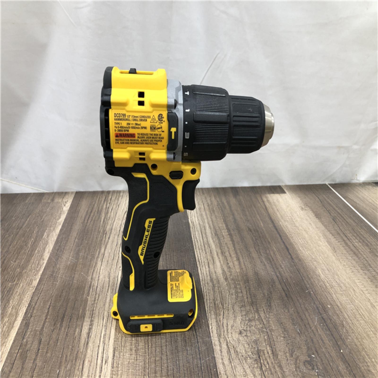 AS-IS DEWALT ATOMIC 20V Cordless 1/2 in. Compact Hammer Drill Kit