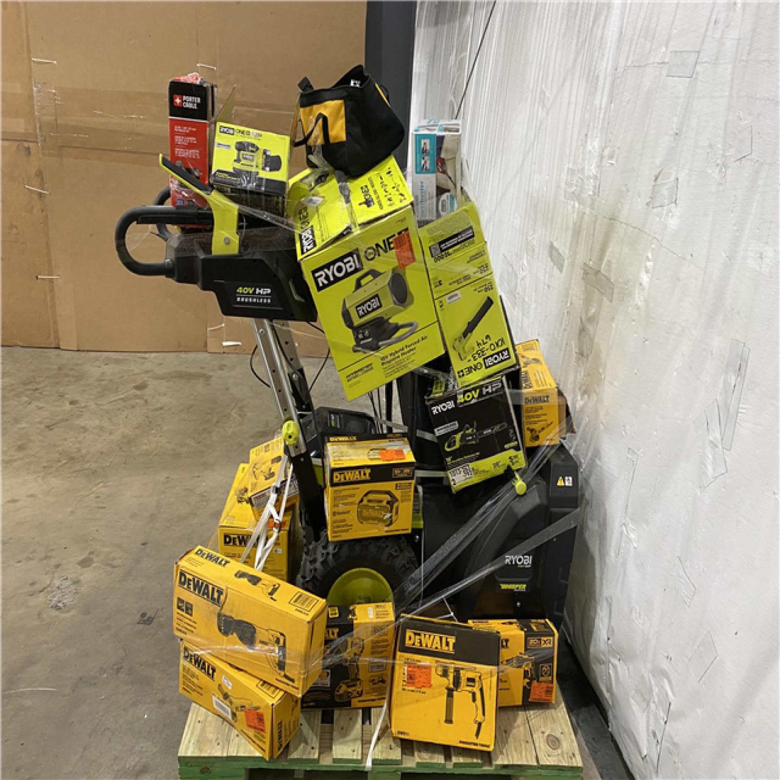 Houston Location AS IS - Tool Pallet