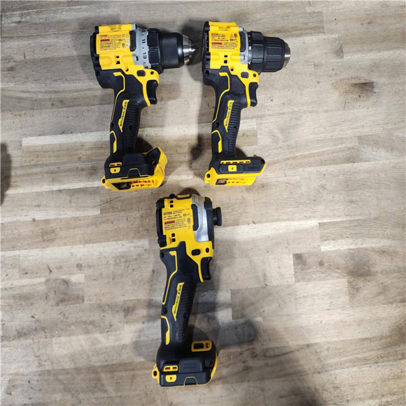HOUSTON LOCATION - AS-IS DEWALT 3 TOOL COMBO KIT W/ (2) BATTERY & CHARGER