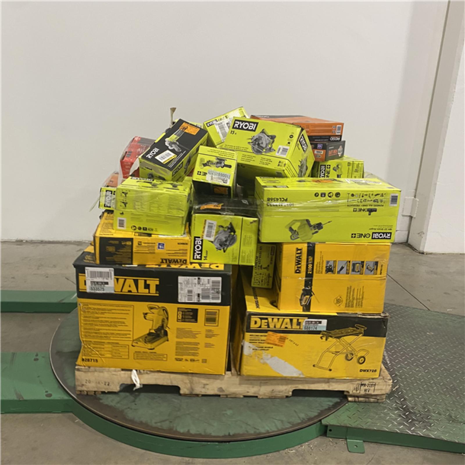 Dallas Location - As-Is Tool Pallet