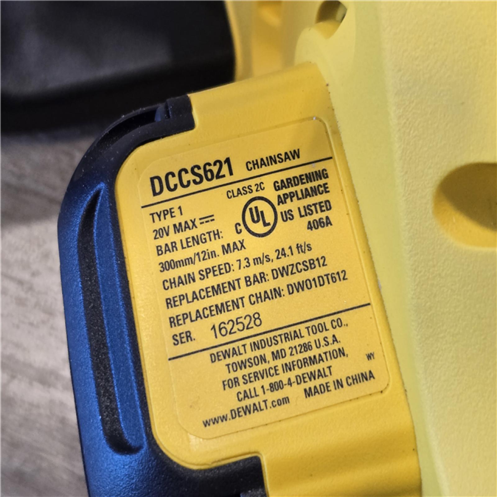 AS-IS DEWALT 20V MAX Compact 12 Cordless Chainsaw Kit