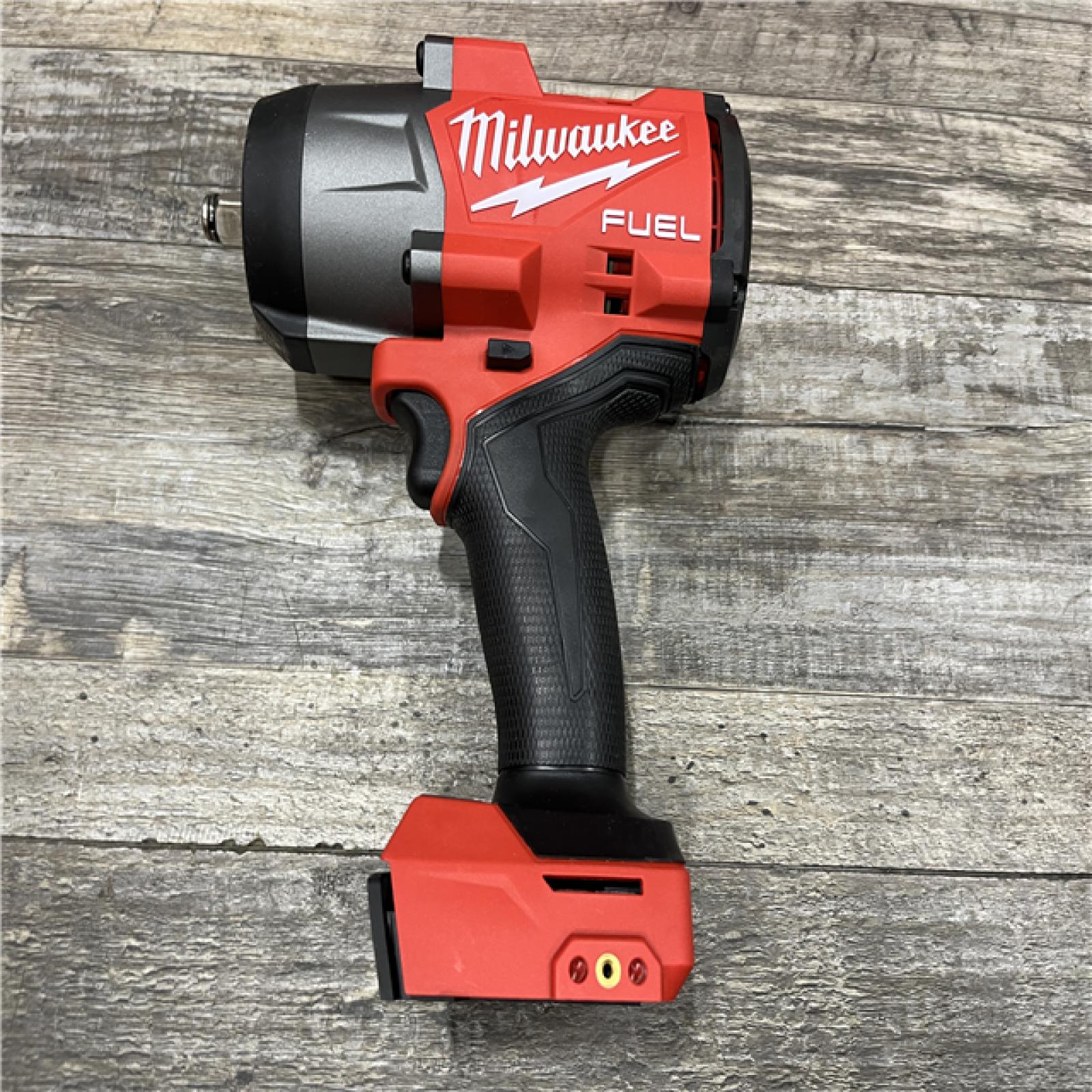 AS-IS Milwaukee FUEL 18V Lithium-Ion Brushless Cordless 1/2 in. Impact Wrench w/Friction Ring Kit