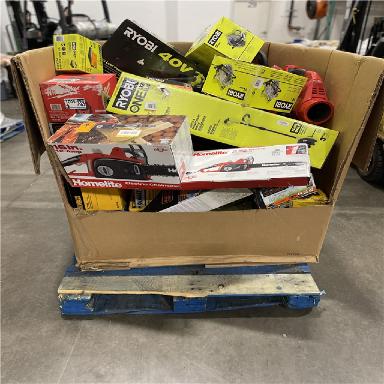 Dallas Location - As-Is Tool Pallet