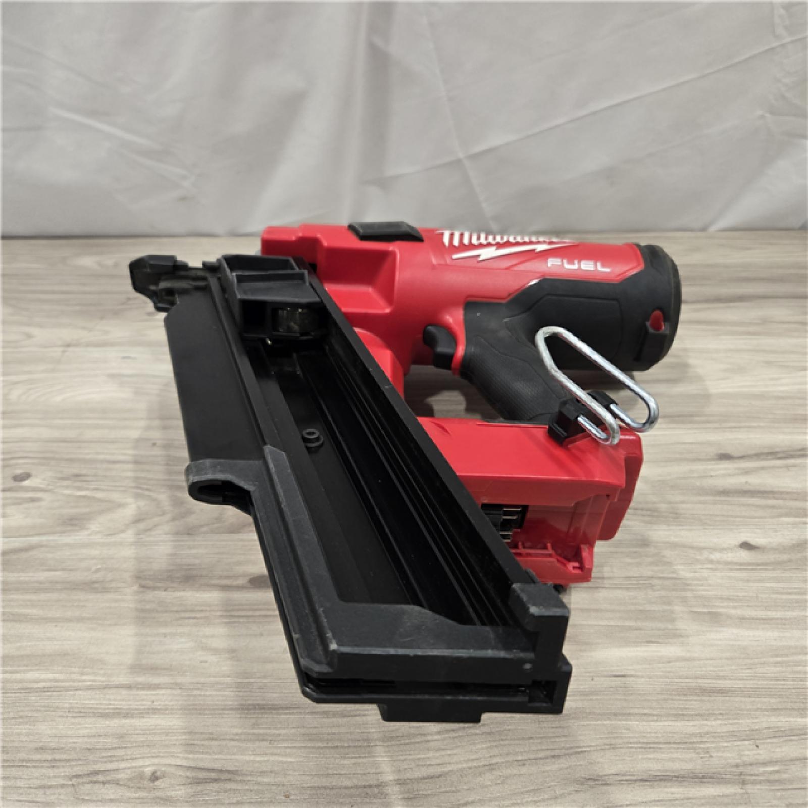 AS-IS Milwaukee 2744-20 M18 FUEL 3-1/2 in. 18V 21-Degree Cordless Framing Nailer (Tool-Only)