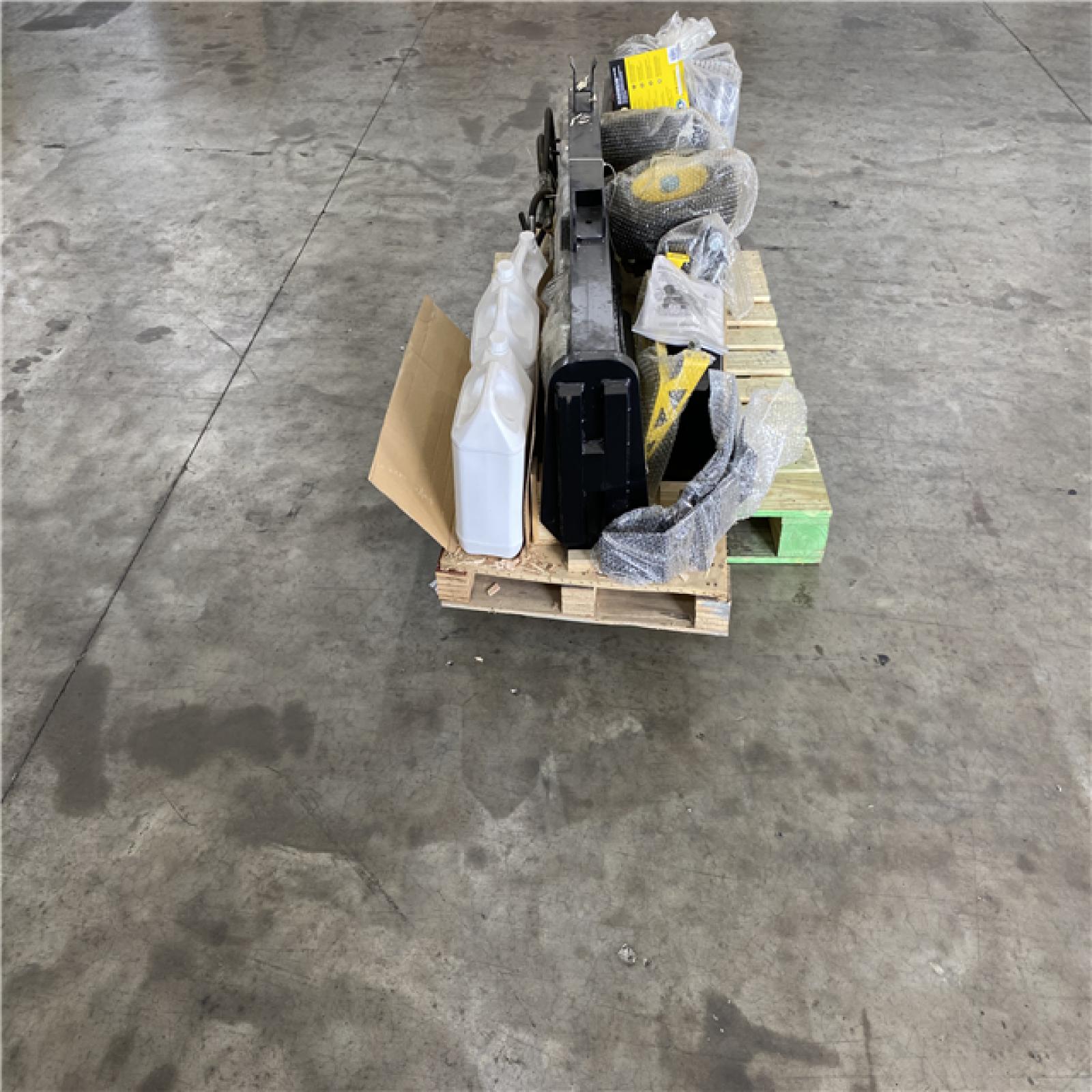 Houston Location AS IS - Champion 24 Ton Log Splitter