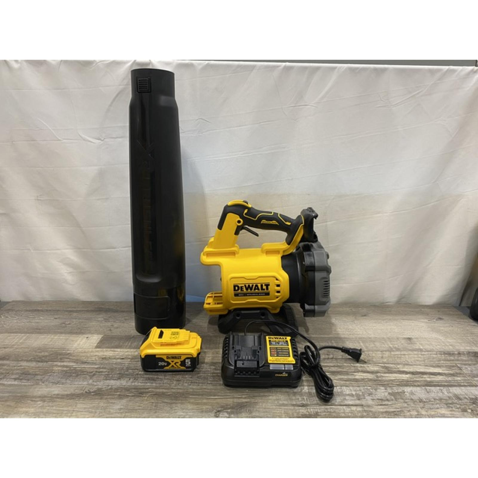AS-IS DEWALT 20V MAX* XR Brushless Cordless Handheld Blower Kit