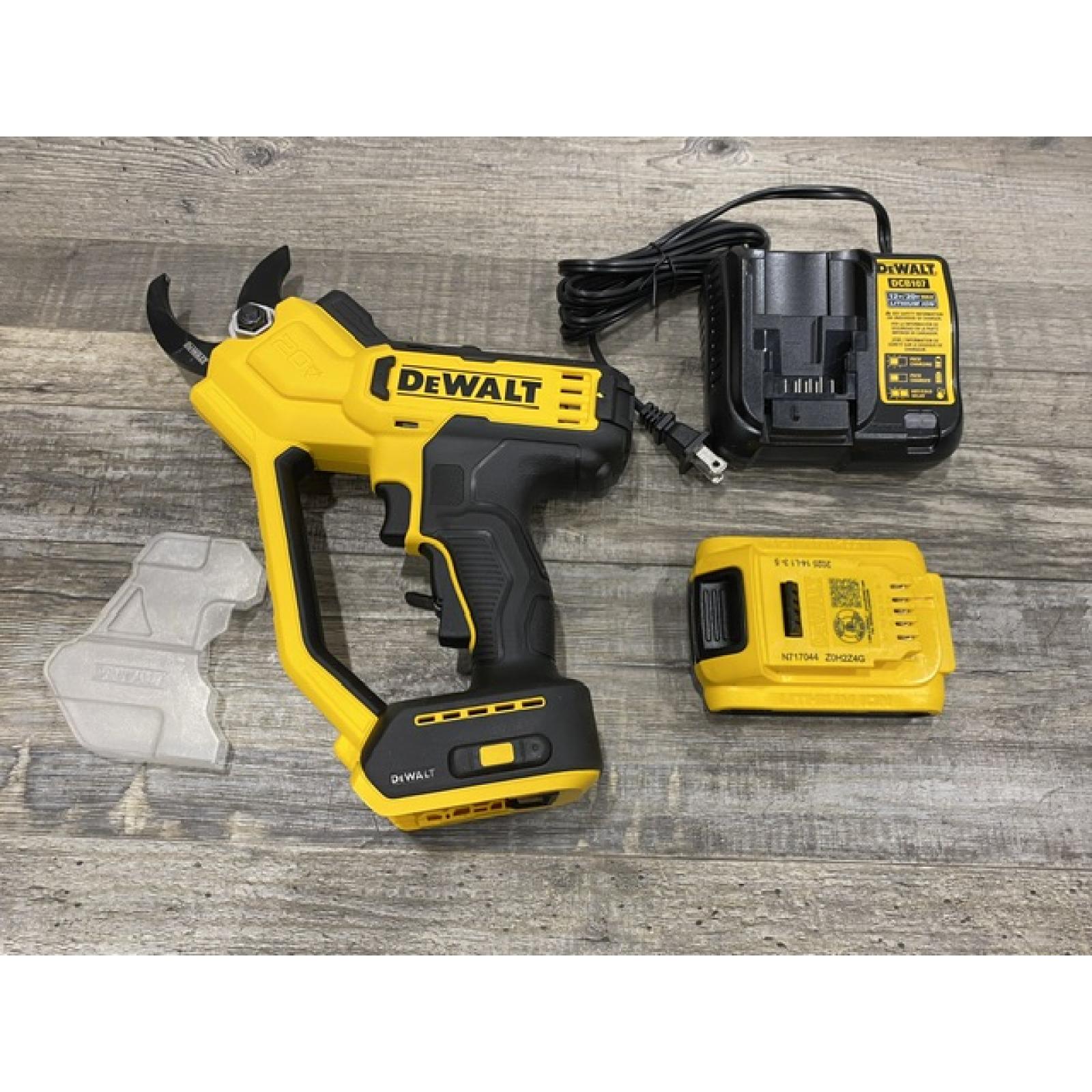 AS-IS DEWALT 20V MAX Cordless Battery Powered Pruner Kit