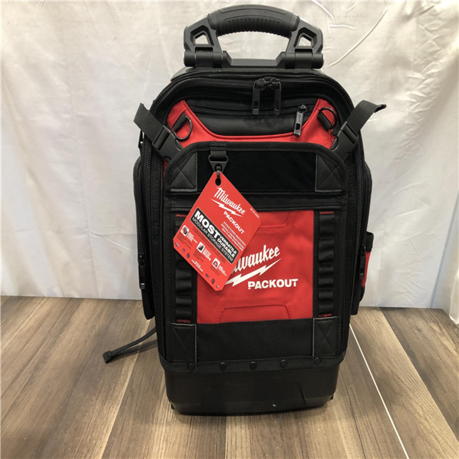 NEW- Milwaukee PACKOUT Structured Backpack