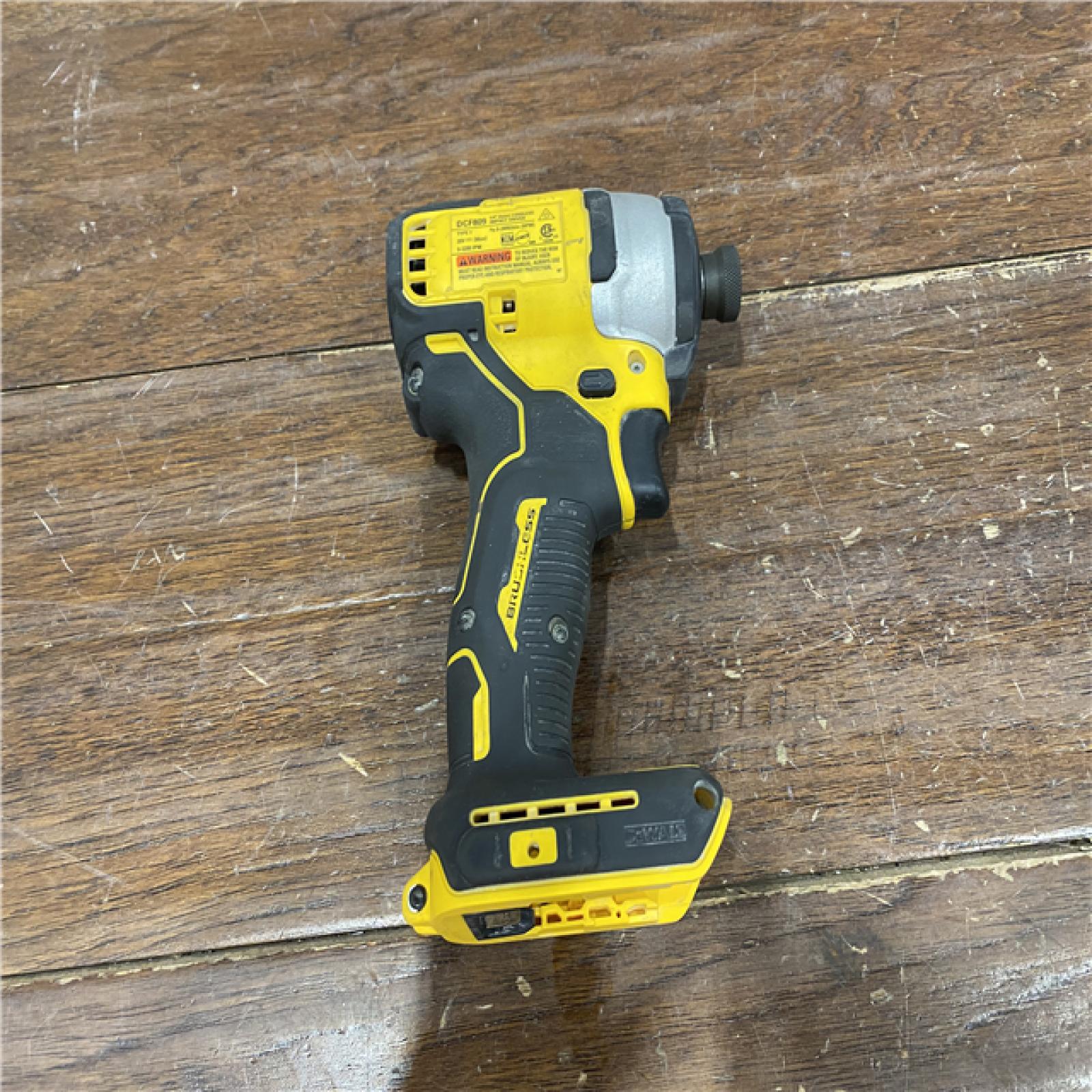 AS-ISDEWALT ATOMIC 20V MAX* Brushless Cordless Compact 1/4 in. Impact Driver Kit