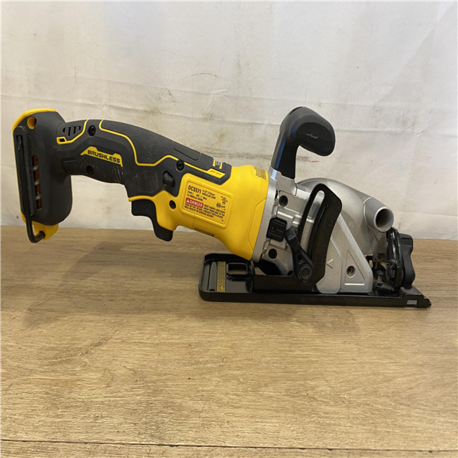 AS-IS DEWALT ATOMIC 20V MAX Cordless Brushless 4-1/2 in. Circular Saw (Tool Only)
