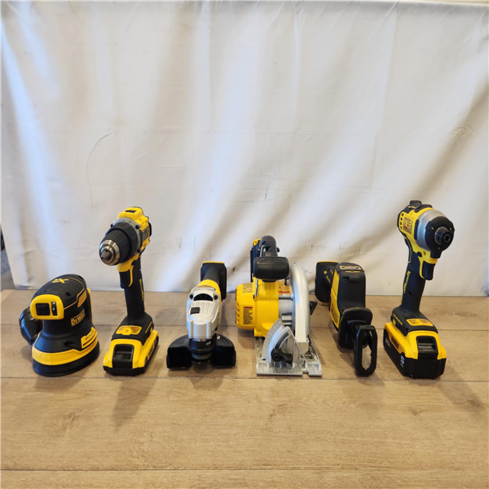 AS-IS- DEWALT 20V Lithium-Ion Cordless 6-Tool Combo Kit with 5.0 Ah and 2.0 Ah Batteries  Charger and Tough System 2.0 Rolling Toolbox