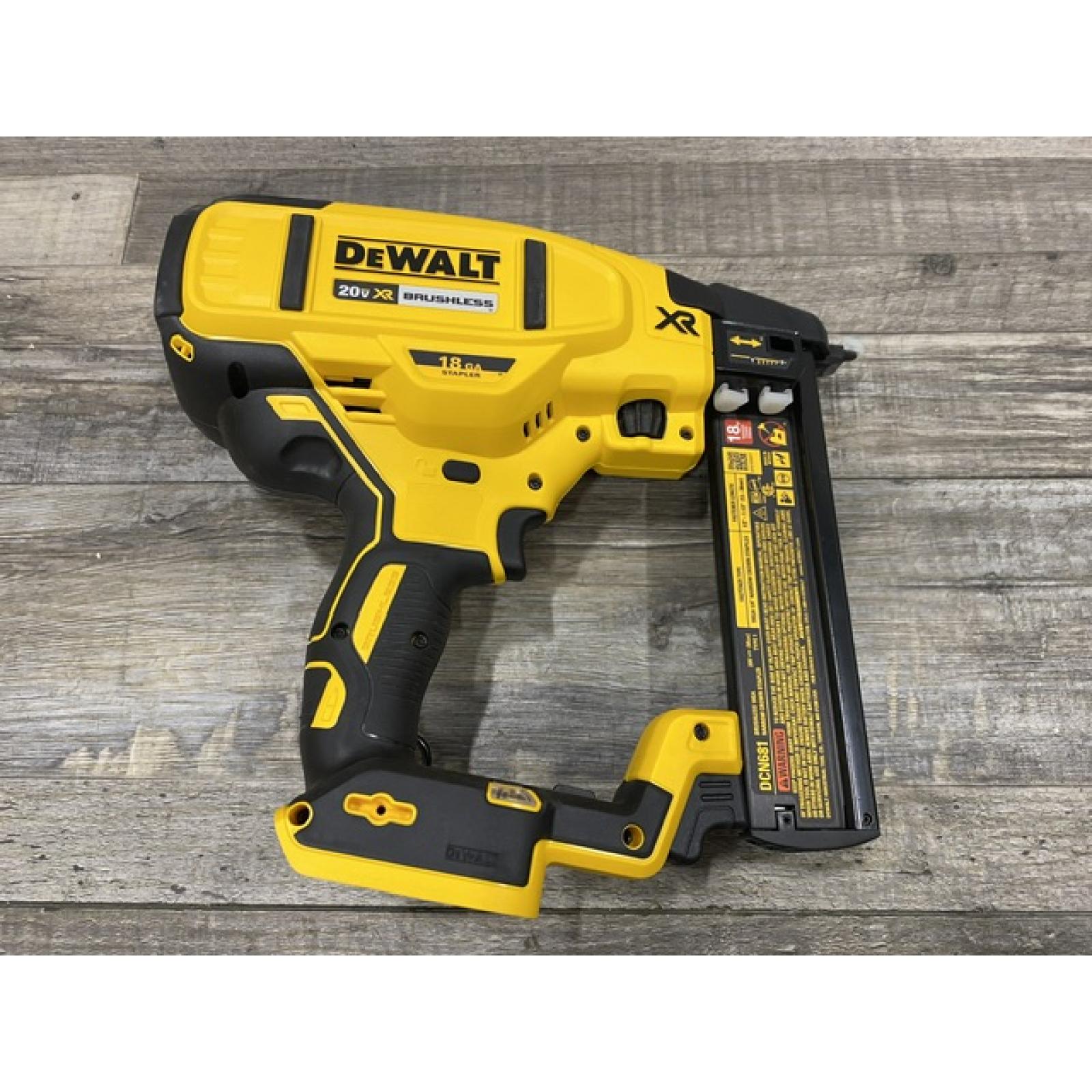 AS-IS DEWALT 20V MAX XR Lithium-Ion Cordless 18-Gauge Narrow Crown Stapler Kit