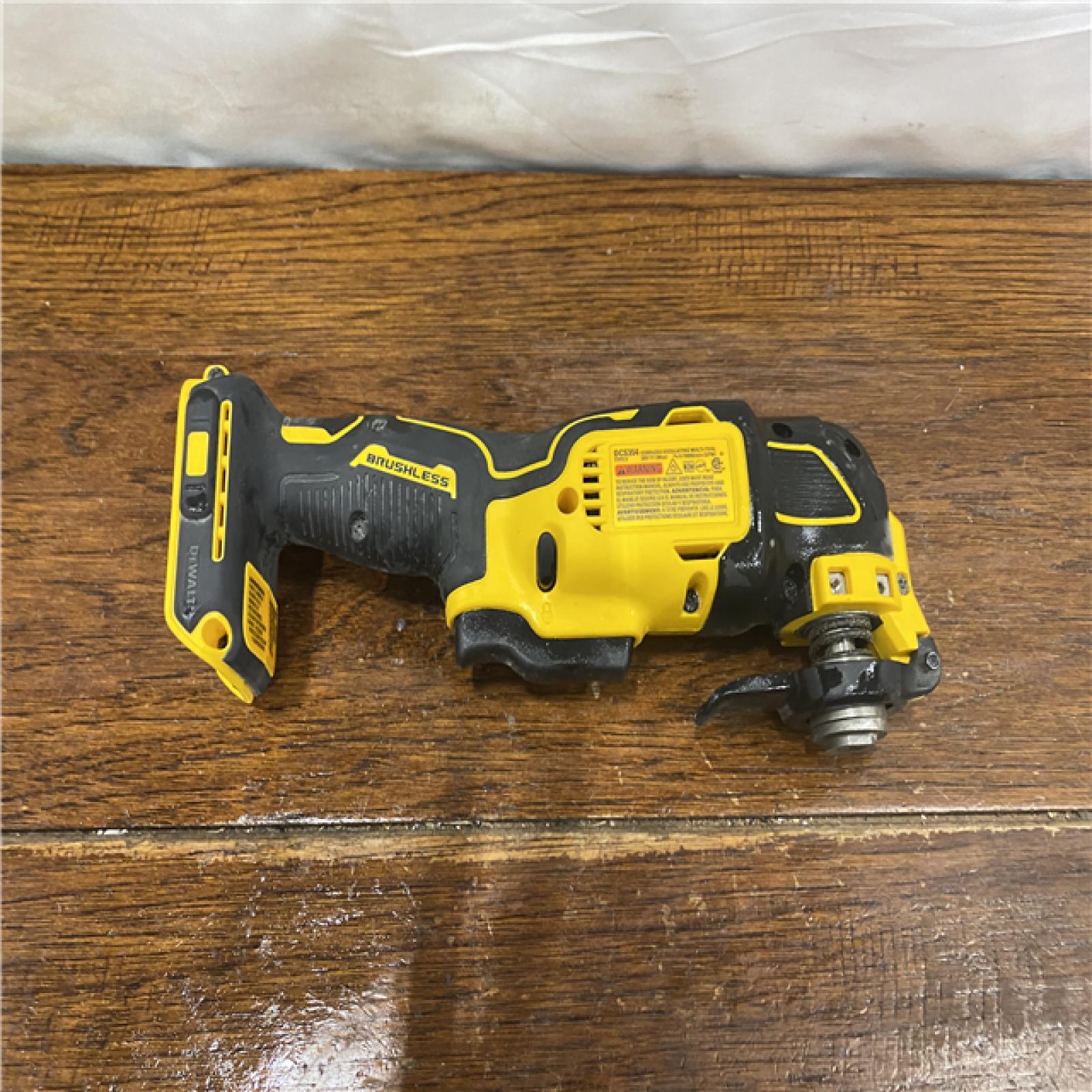 AS-IS DEWALT ATOMIC 20V MAX Cordless Brushless Oscillating Multi Tool (Tool Only)