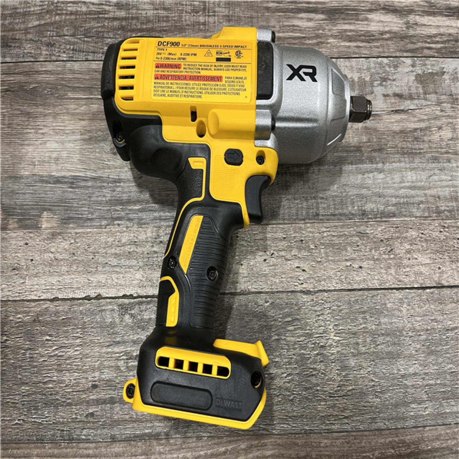 AS-IS DEWALT 20V MAX Lithium-Ion Cordless 1/2 in. Impact Wrench Kit