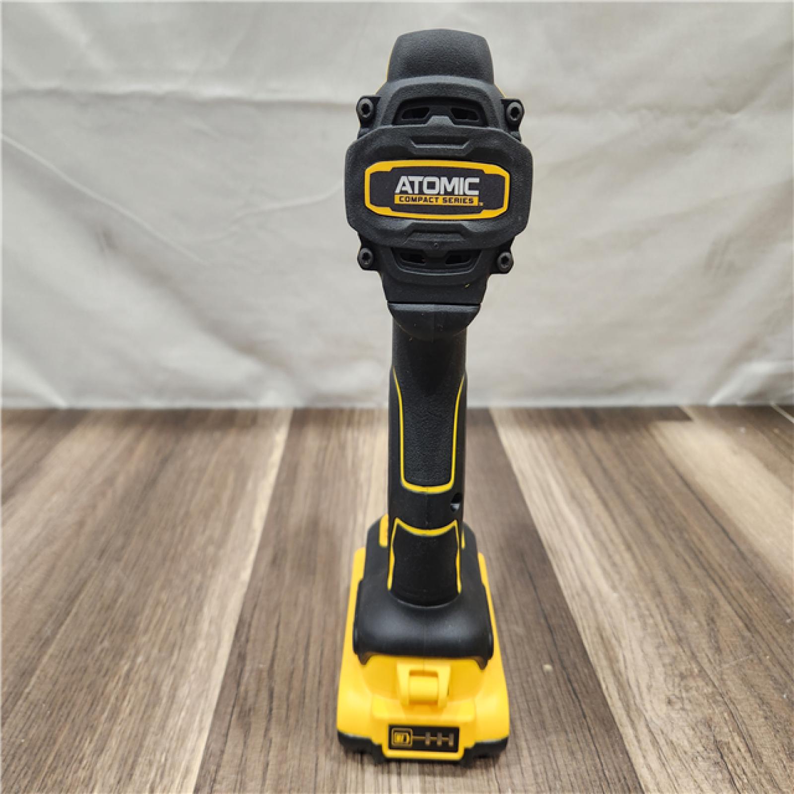 AS-IS- DEWALT ATOMIC COMPACT SERIES 20V MAX* Brushless Cordless 1/2 Drill/Driver Kit
