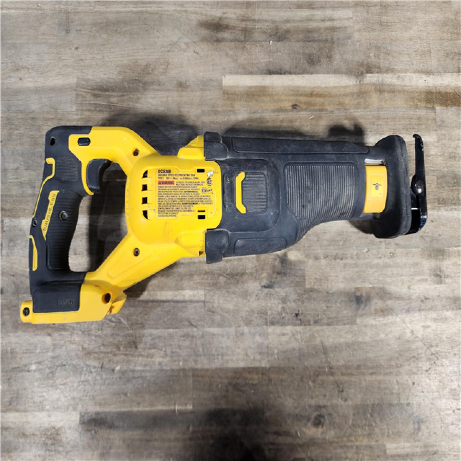 HOUSTON LOCATION - AS-IS DEWALT 20V MAX XR BRUSHLESS RECIPROCATING SAW with POWER DETECT W/ BATTERY & CHARGER