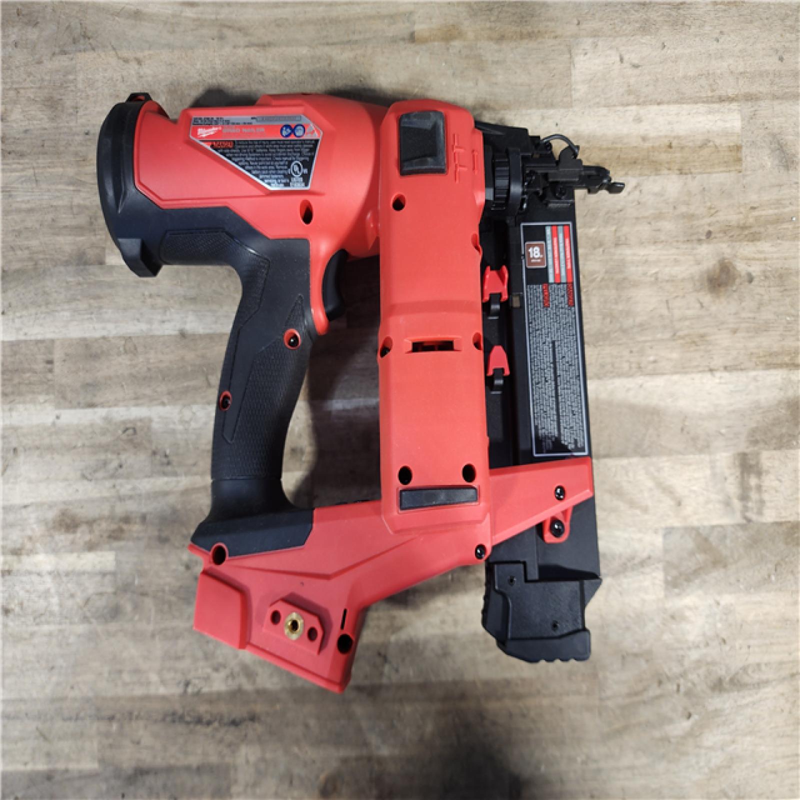 HOUSTON LOCATION - AS-IS Milwaukee M18 Fuel 18V Brushless 18-Gauge Brad Nailer 2746-20 (Bare Tool)