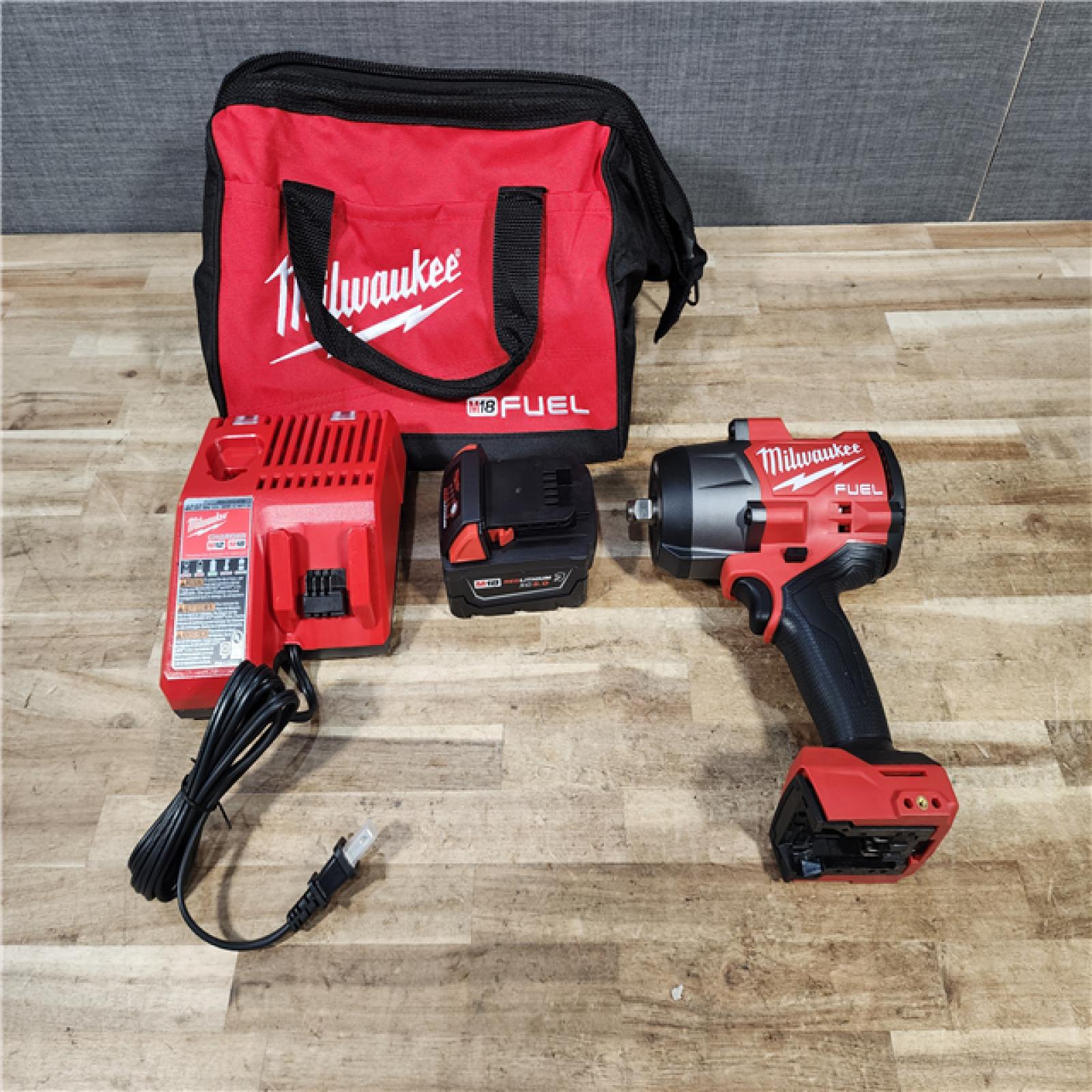 HOUSTON LOCATION - AS - IS Milwaukee M18 FUEL Brushless Cordless High-Torque 1/2 in. Impact Wrench W/Friction Ring Kit