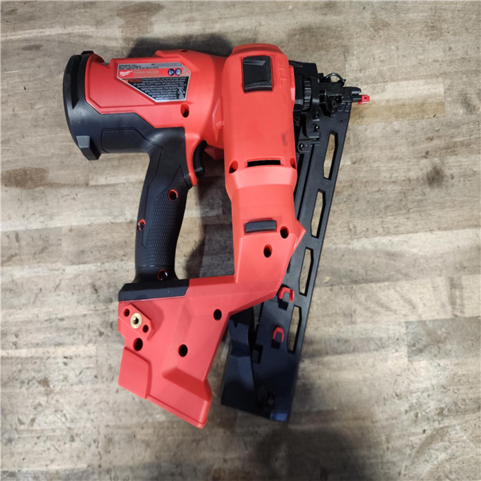 HOUSTON LOCATION - AS-IS (APPEARS LIKE NEW) Milwaukee 2841-20 18V Cordless Gen II 16 Gauge Angled Finish Nailer (Tool Only)