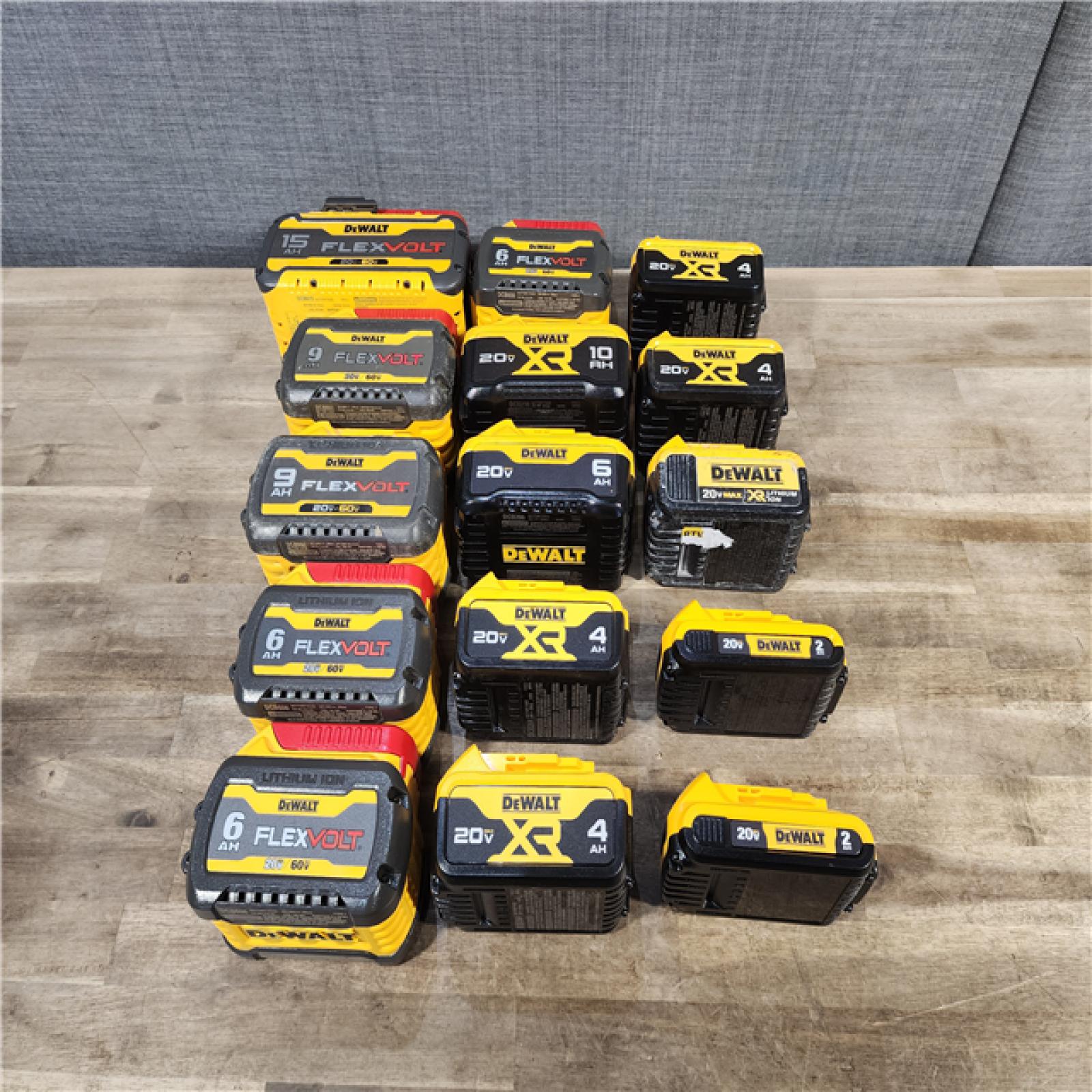 HOUSTON LOCATION - AS-IS DEWALT BATTERY PACK QTY - 15