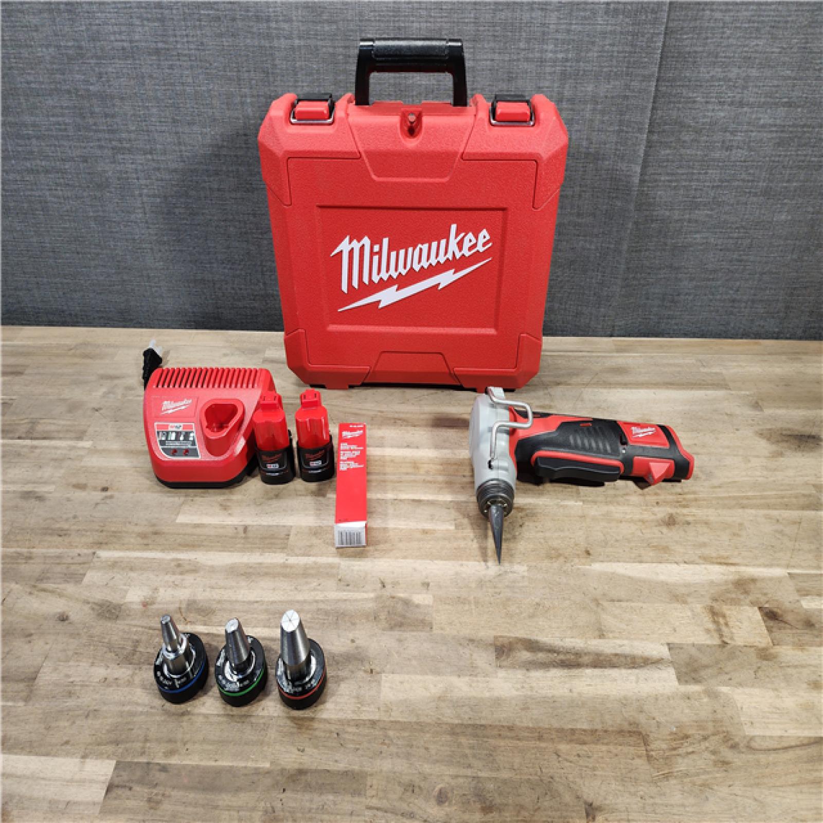 HOUSTON LOCATION - AS-IS (APPEARS LIKE NEW) Milwaukee M12 12-Volt Lithium-Ion Cordless PEX Expansion Tool Kit with (2) 1.5 Ah Batteries, (3) Expansion Heads and Hard Case