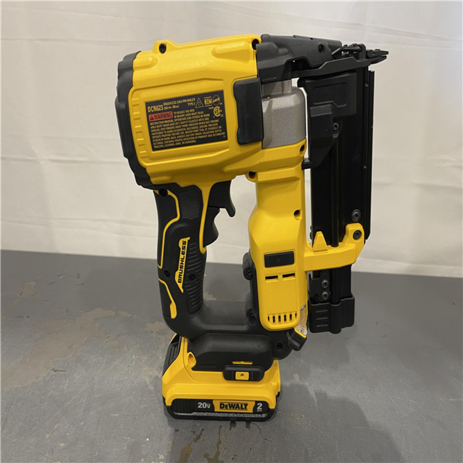 AS-IS - DeWalt ATOMIC 20V MAX Lithium Ion Cordless 23 Gauge Pin Nailer Kit