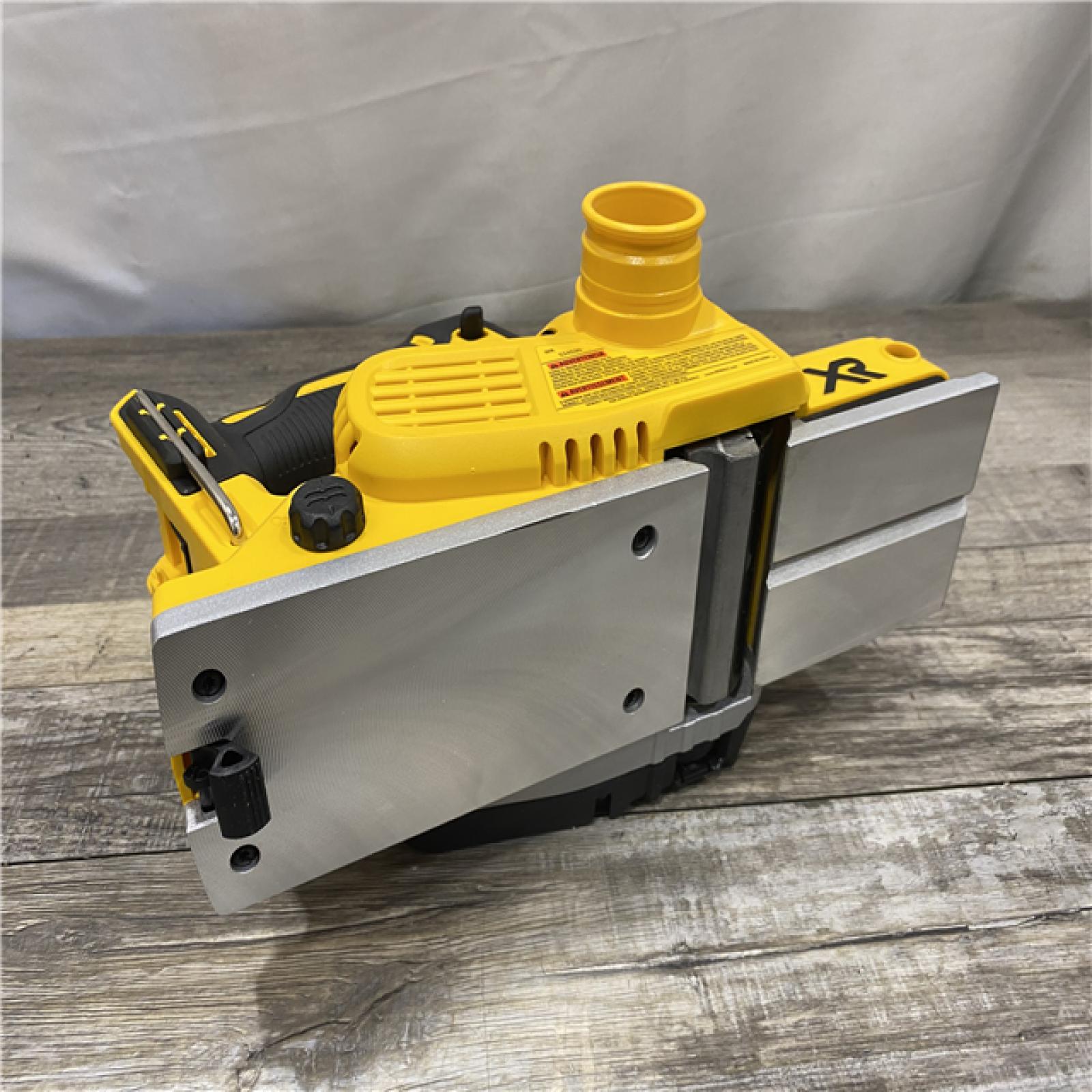 AS-IS DEWALT 20V MAX XR Cordless Brushless 3-1/4 in. Planer (Tool Only)