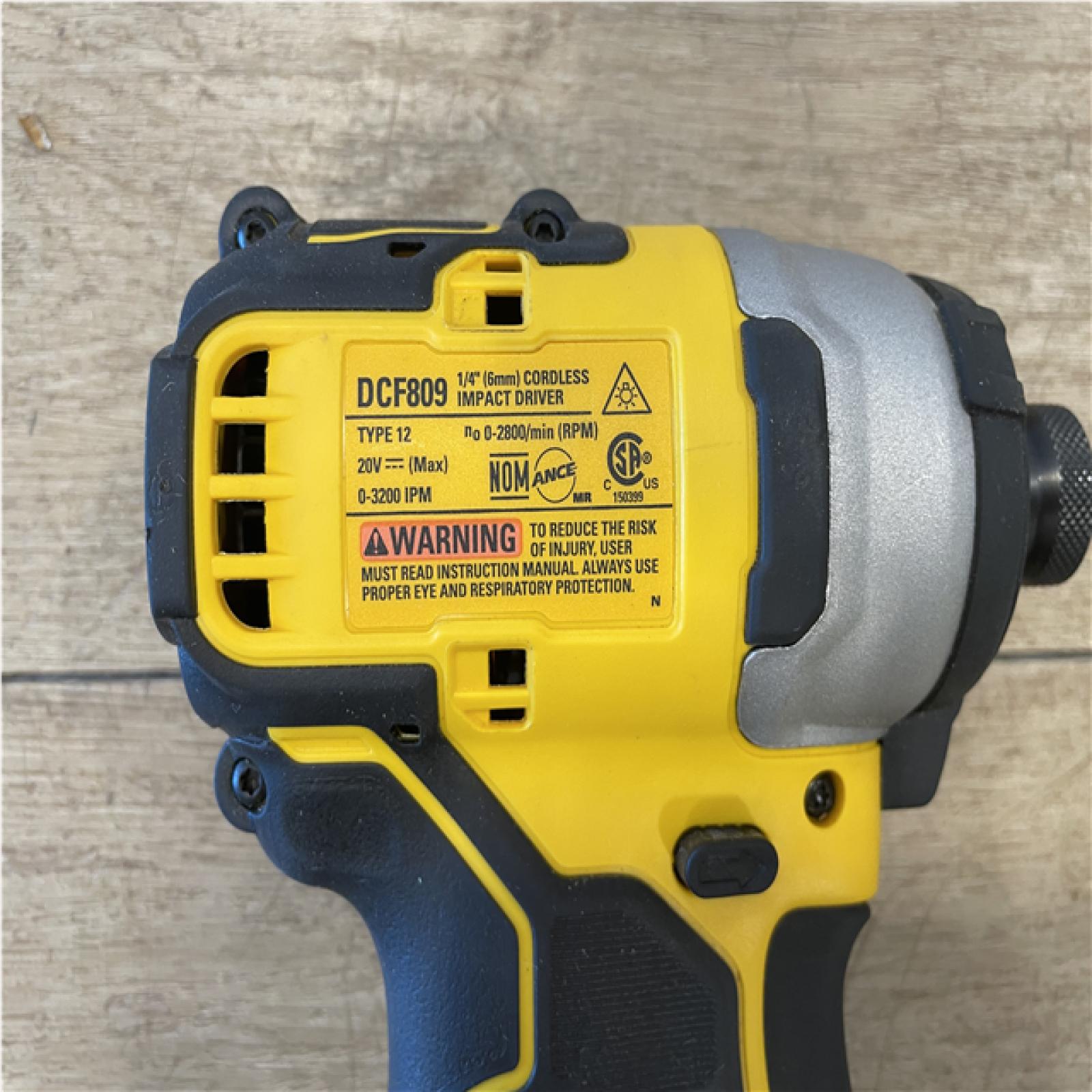 AS-IS DEWALT Atomic 20V Max Lithium-Ion Brushless Cordless Compact 1/4 in. Impact Driver Kit