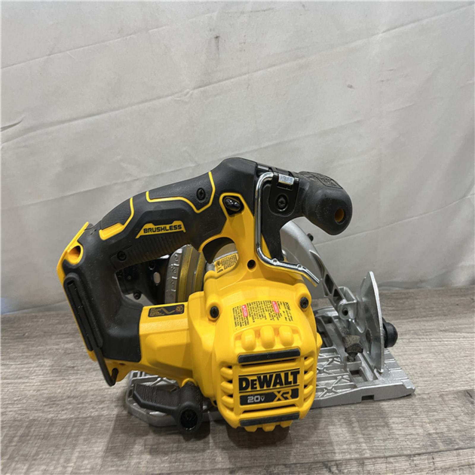 AS-IS DEWALT 20V MAX Cordless Brushless 6-1/2 in. Sidewinder Style Circular Saw (Tool Only)