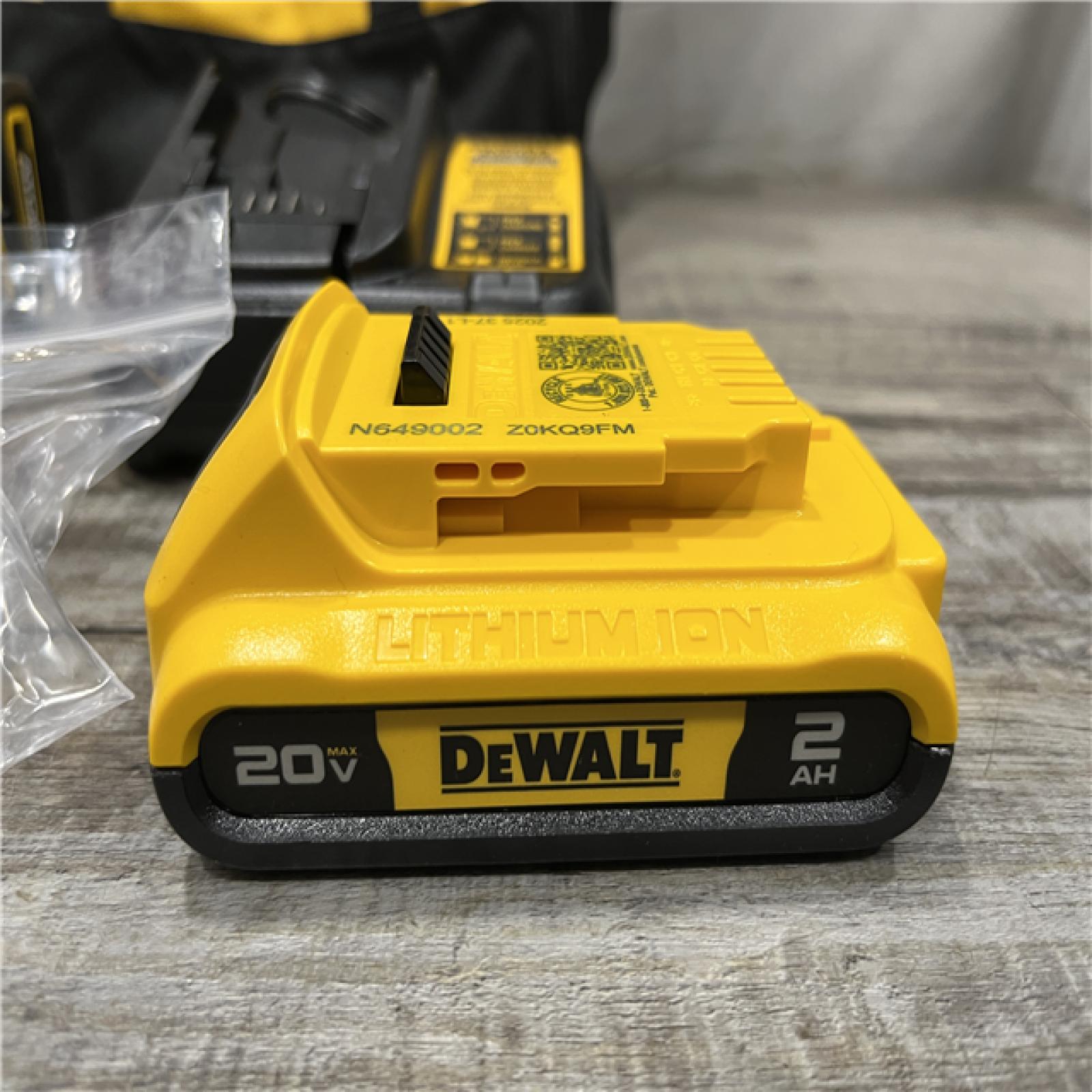 AS-IS DEWALT Atomic 20V Max Lithium-Ion Brushless Cordless Compact 1/4 in. Impact Driver Kit