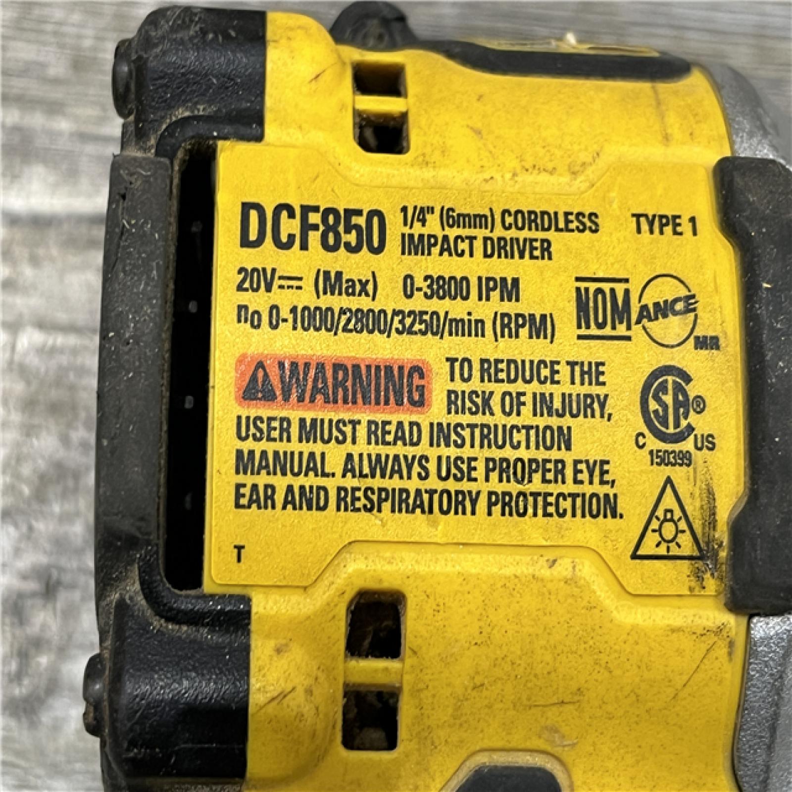 AS-IS DEWALT ATOMIC 20V MAX Lithium-Ion Cordless 1/4 in. Brushless Impact Driver Kit