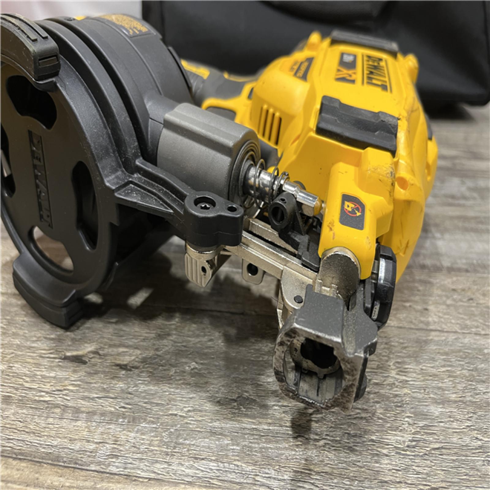AS-IS DEWALT 20V MAX Lithium-Ion 15-Degree Electric Cordless Roofing Nailer Kit