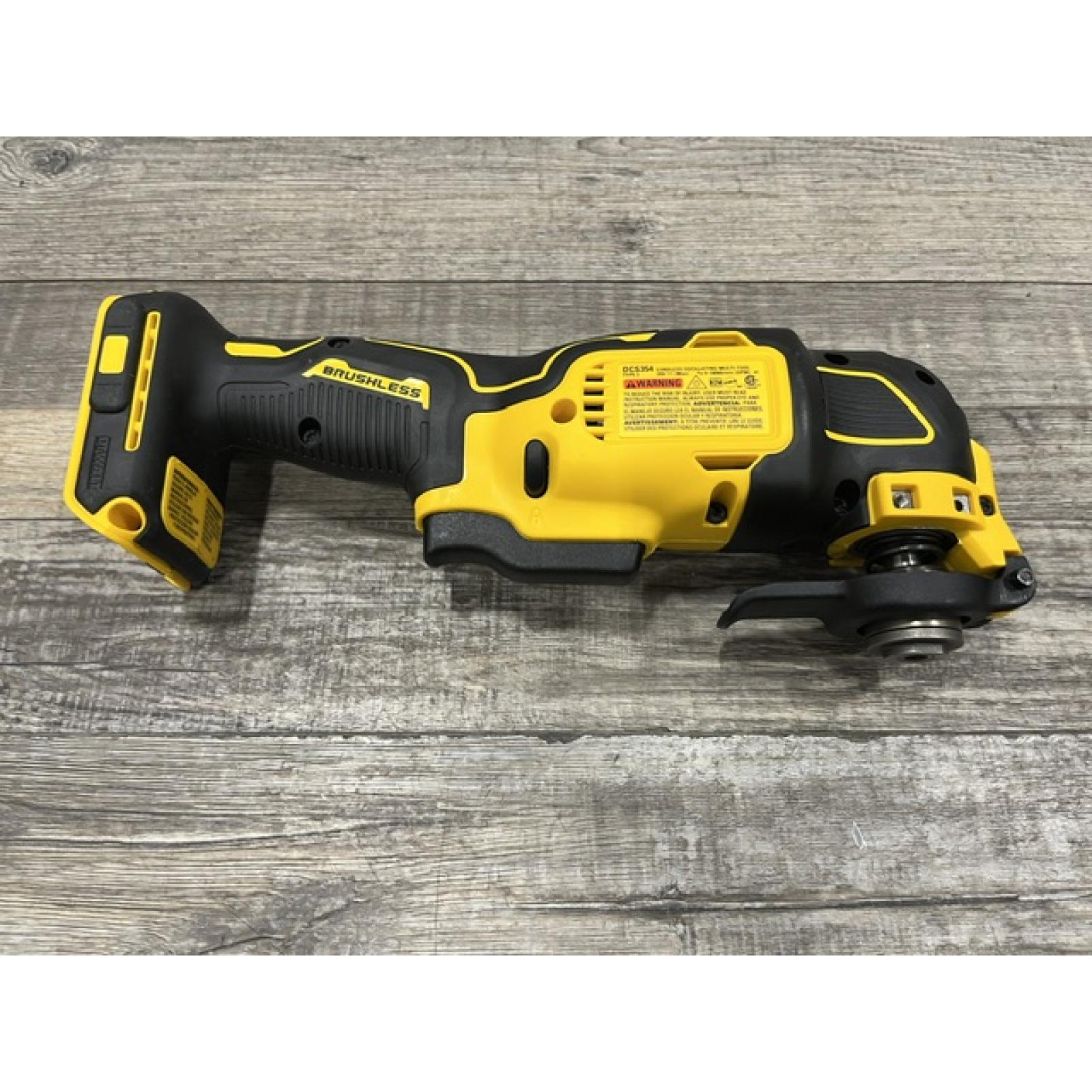 AS-IS DEWALT ATOMIC 20V MAX Cordless Brushless Oscillating Multi Tool Kit