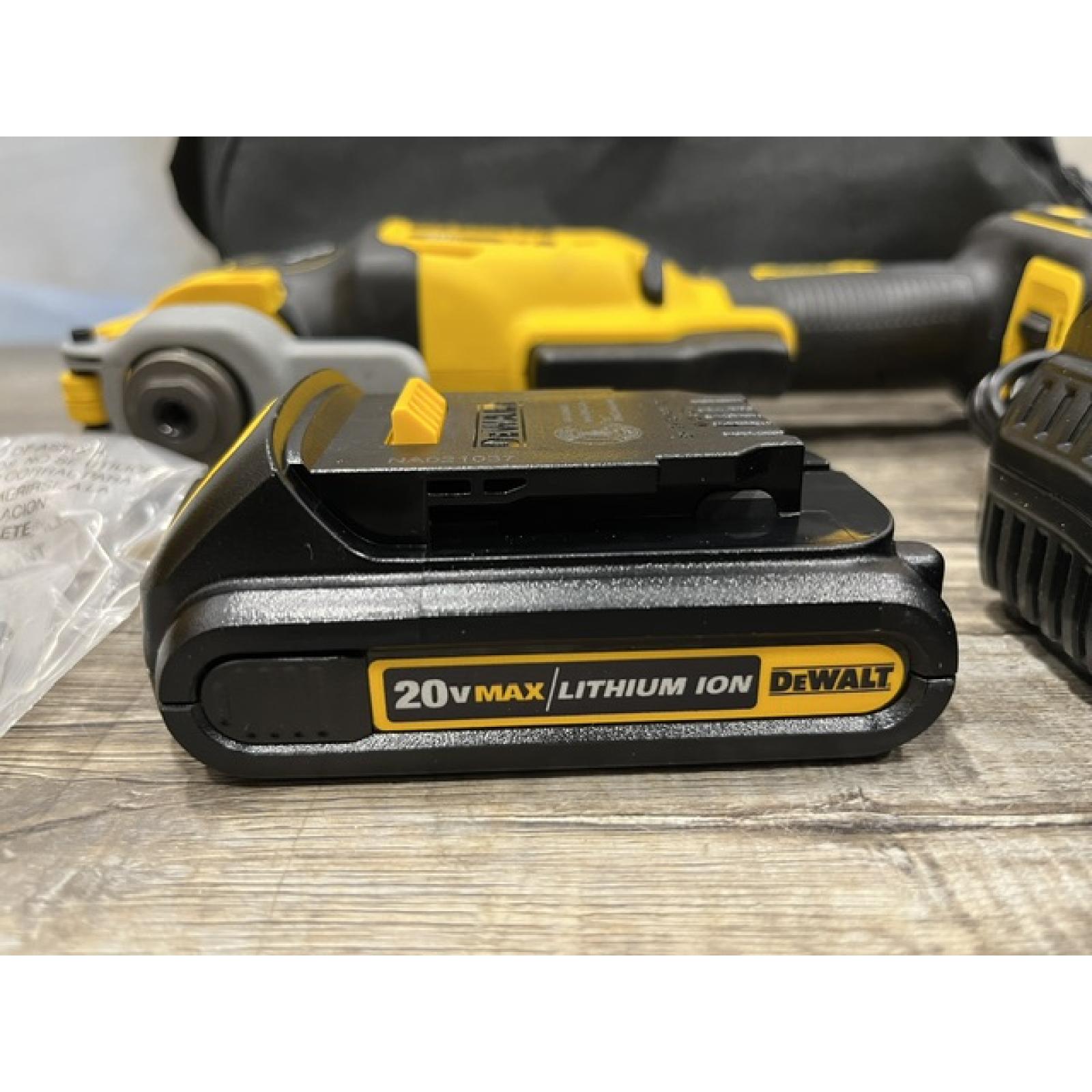 AS-IS DEWALT 20V MAX XR Cordless Brushless 3-Speed Oscillating Multi Tool Kit