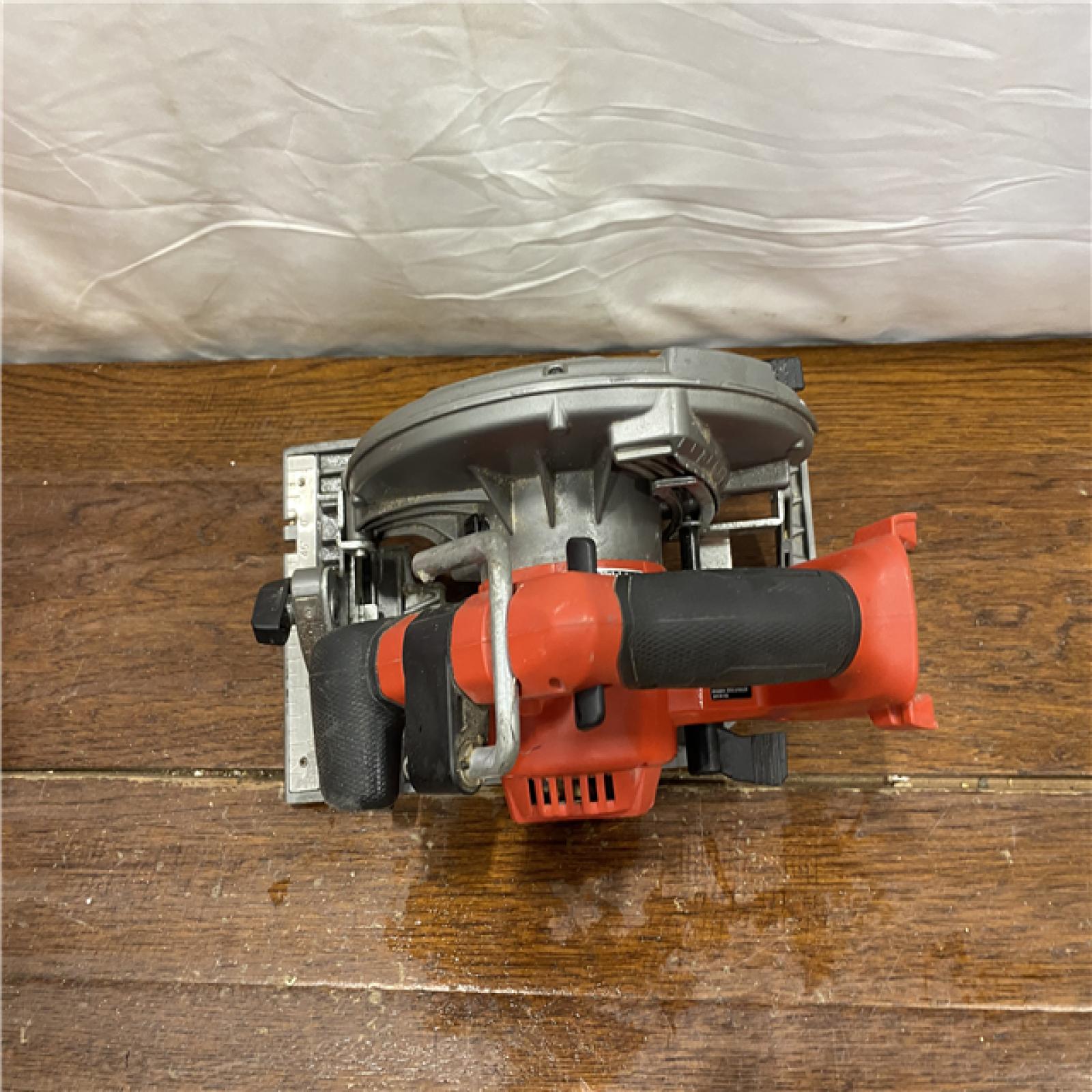 AS-IS Milwaukee Tools M18 FUEL 7-1/4 Circular Saw (Tool Only) 2834-20