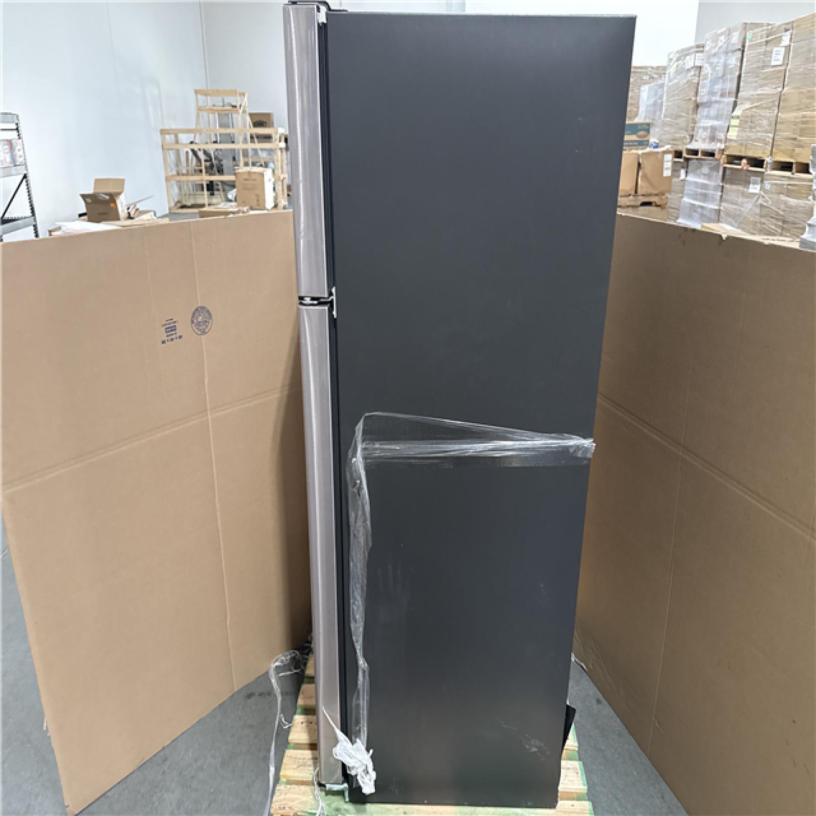 CALIFORNIA LIKE NEW GE REFRIGERATOR HOME IMPROVEMENT PALLET