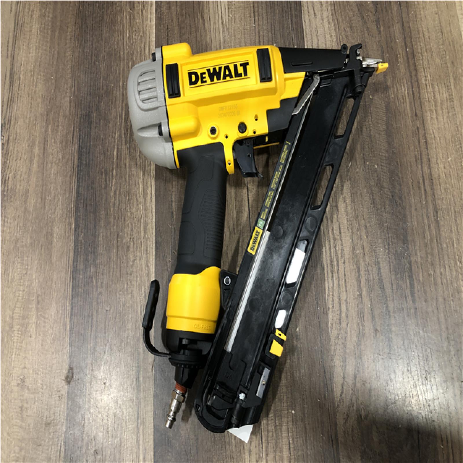 AS-IS Dewalt-DWFP72155 15 Gauge Precision Point Finish Nailer