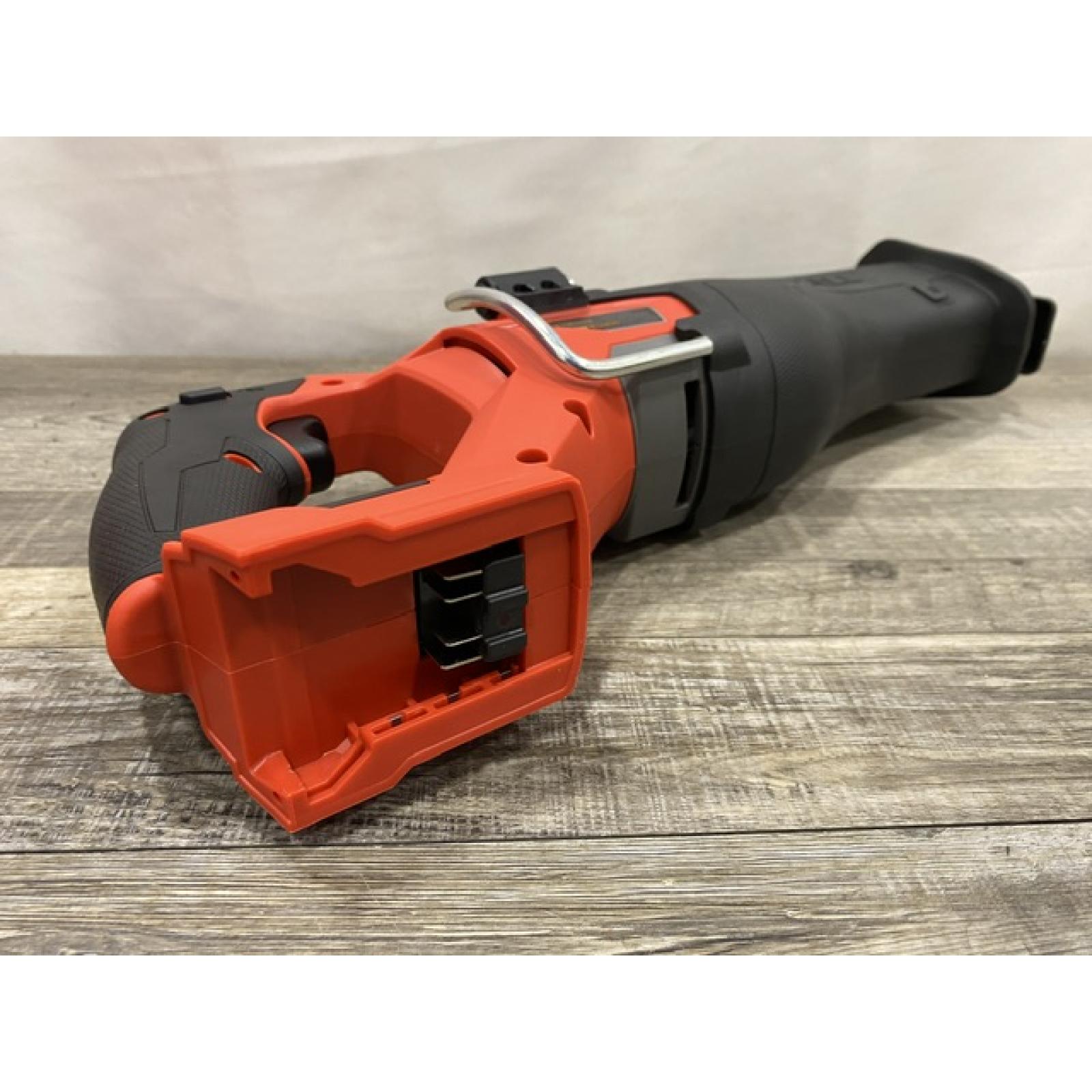 LIKE NEW - Milwaukee FUEL 18V Lithium-Ion Brushless Cordless SAWZALL Reciprocating Saw Kit