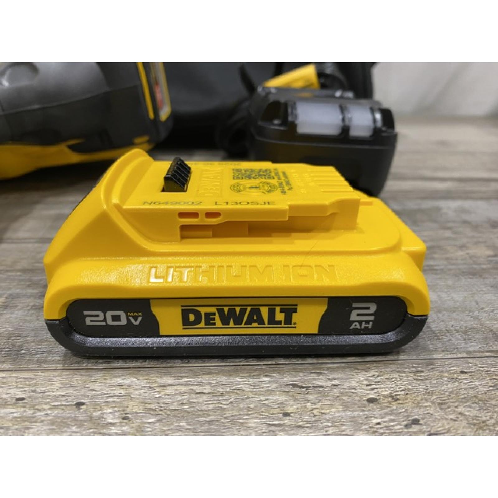 AS-IS DEWALT 20V MAX XR Lithium-Ion Cordless 18-Gauge Narrow Crown Stapler Kit