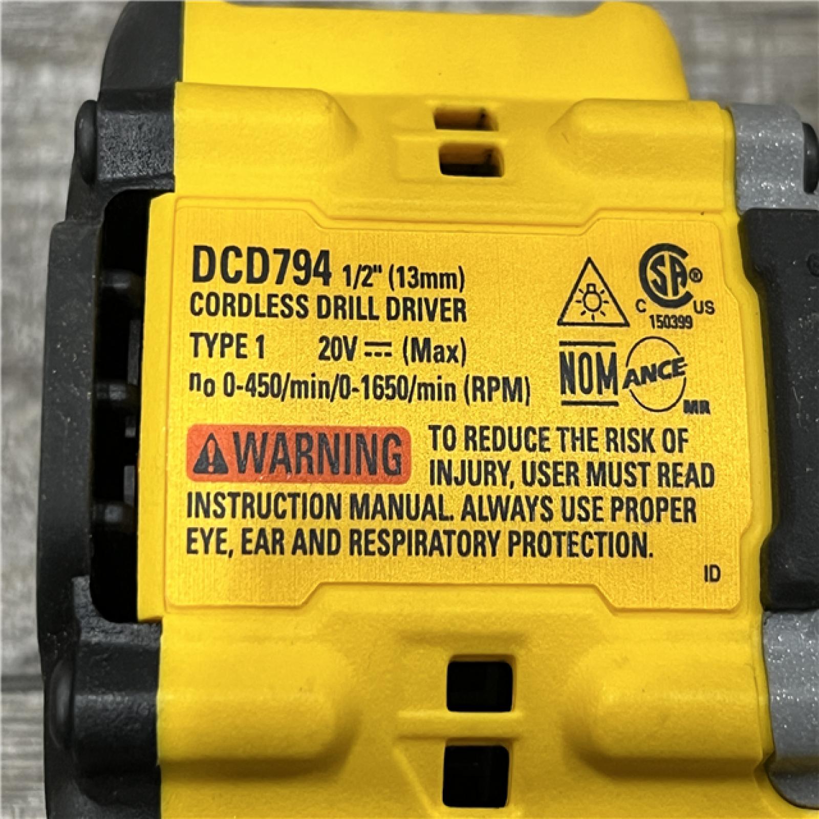 AS-IS DEWALT Atomic 20V Lithium-Ion Cordless Compact 1/2 in. Drill/Driver Kit