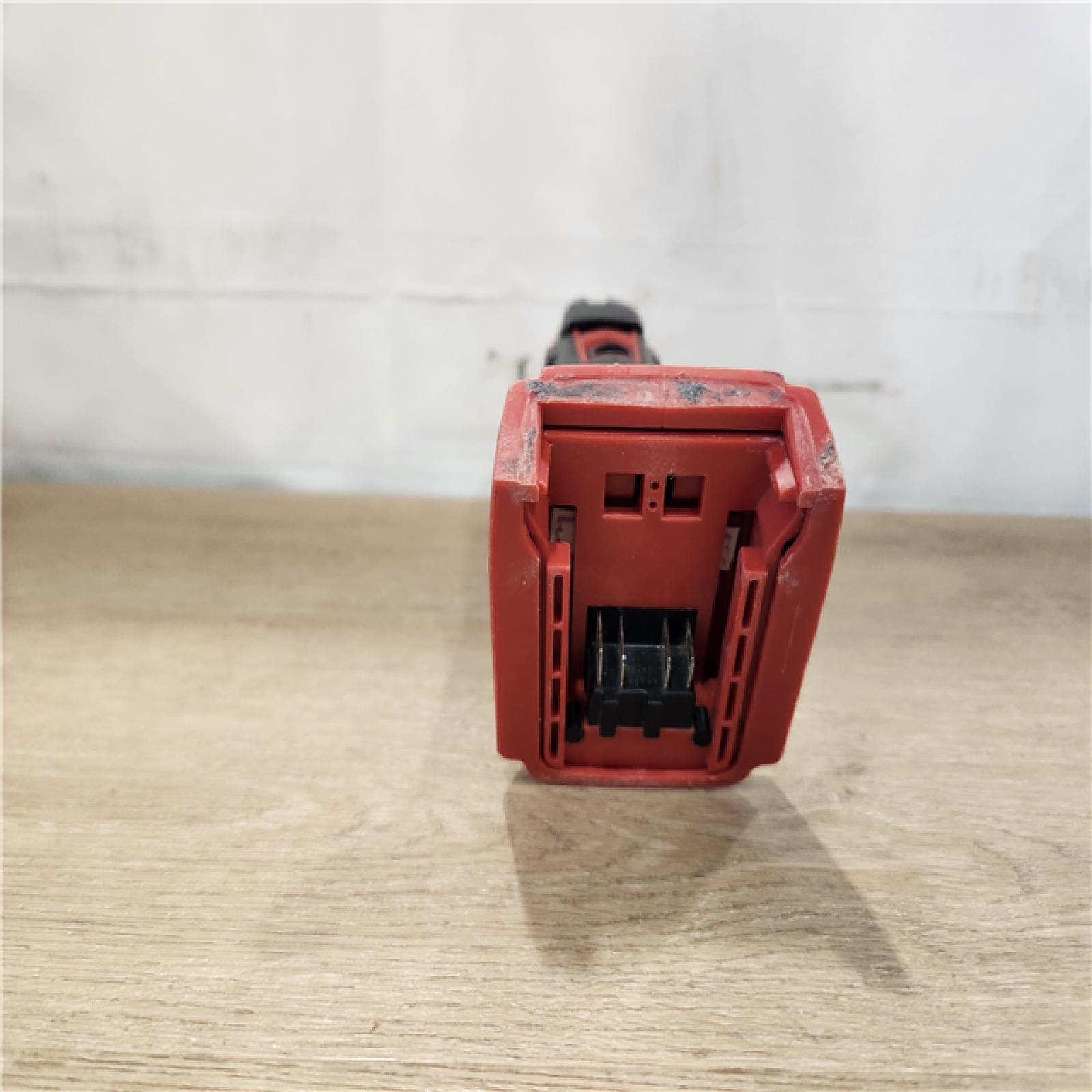 AS-IS- Milwaukee 18V Lithium-Ion Cordless Oscillating Multi-Tool Kit